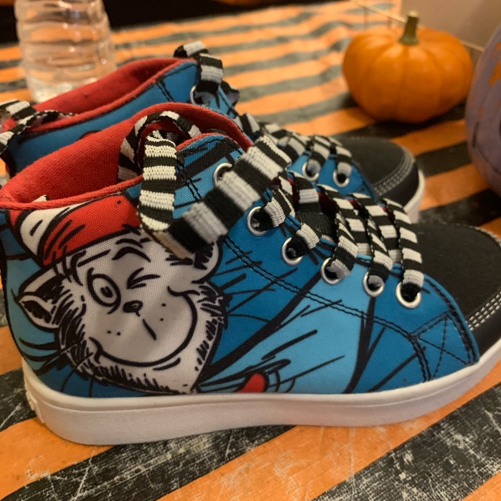 DR SEUSS SKETCHERS
